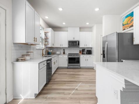 14839 Vance Jackson #303 San Antonio TX 78249