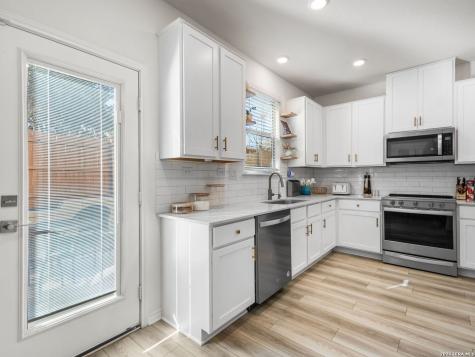 14839 Vance Jackson #303 San Antonio TX 78249