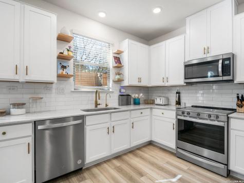 14839 Vance Jackson #303 San Antonio TX 78249