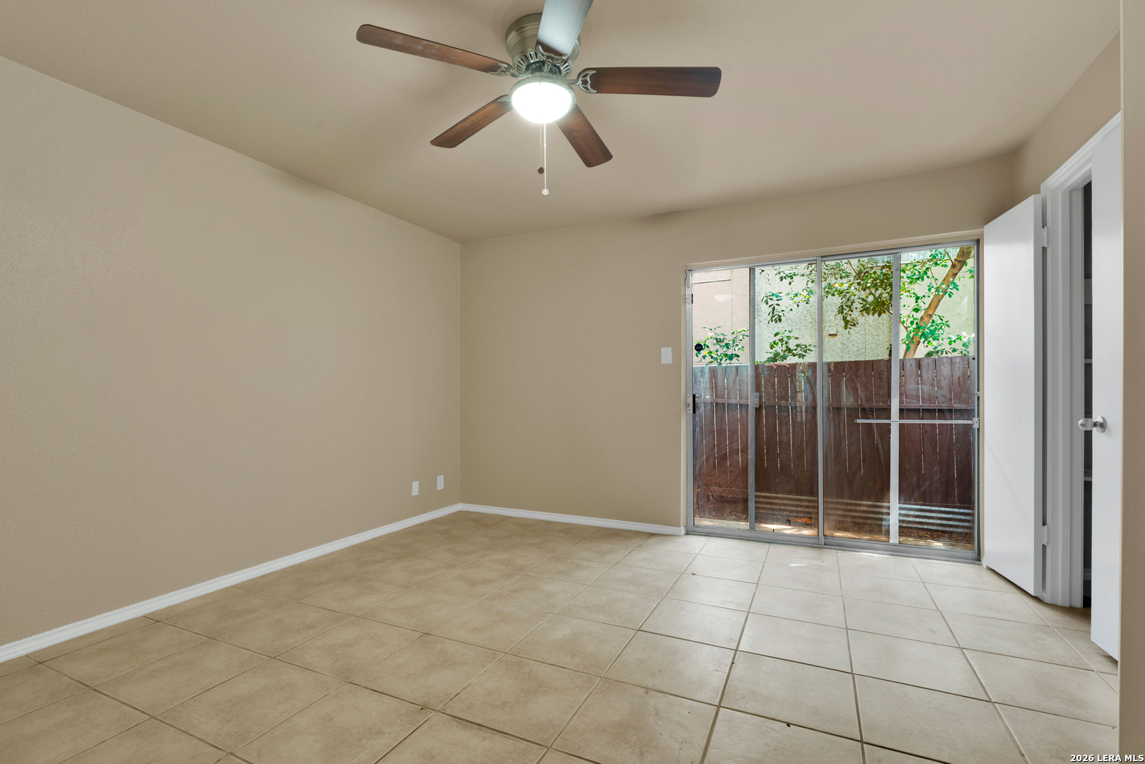 8702 Village San Antonio TX 78217