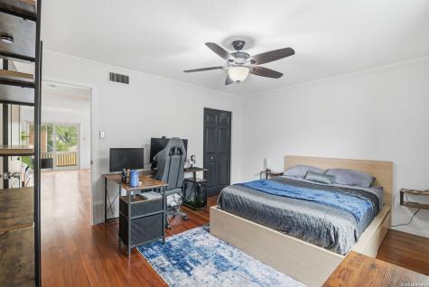 2300 Nacogdoches San Antonio TX 78209