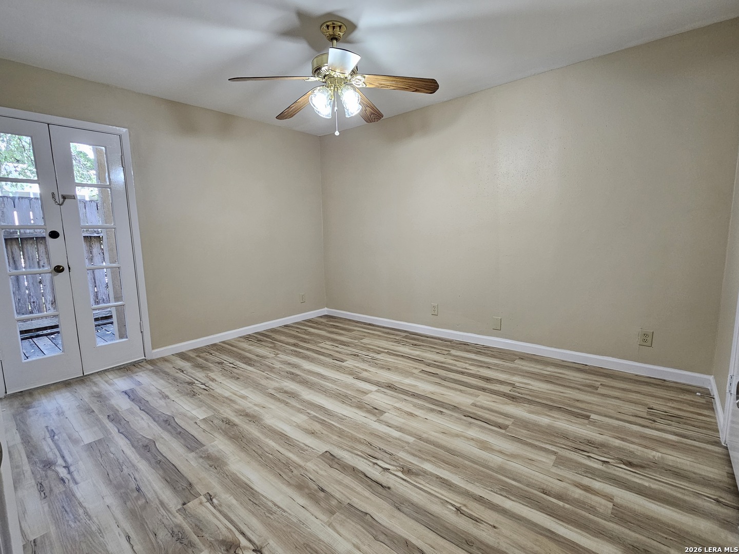 8702 Village San Antonio TX 78217