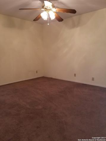 8702 Village San Antonio TX 78217