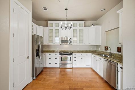 7342 Oak Manor San Antonio TX 78229