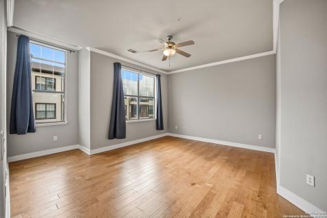 7342 Oak Manor San Antonio TX 78229