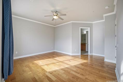 7342 Oak Manor San Antonio TX 78229