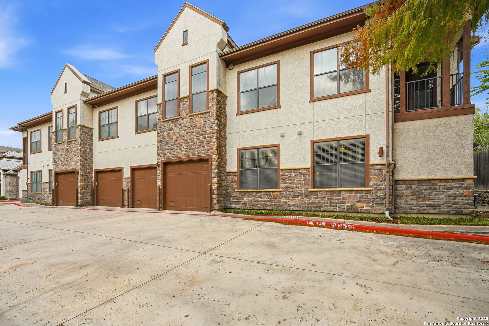 7342 Oak Manor San Antonio TX 78229