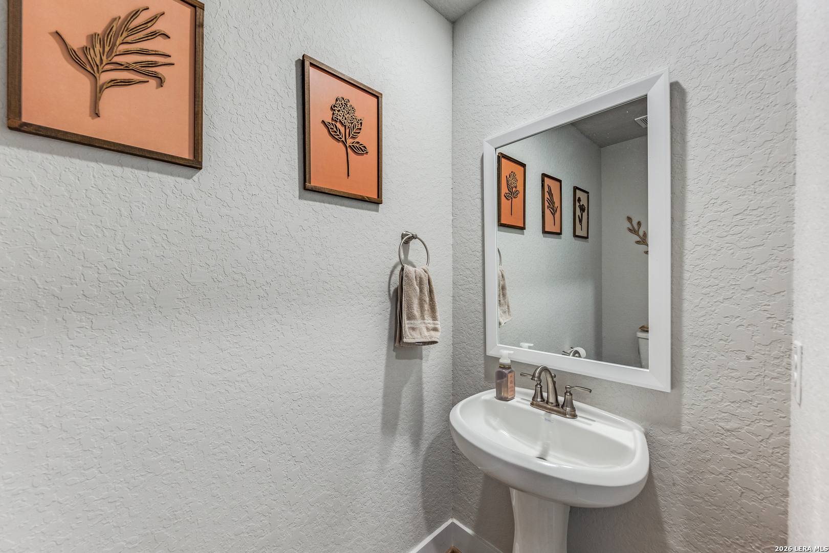 8851 Oakland San Antonio TX 78240