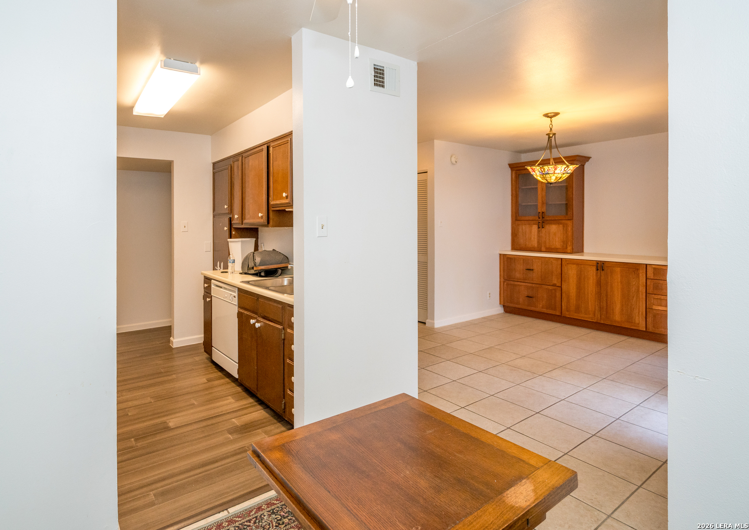 8702 Village San Antonio TX 78217