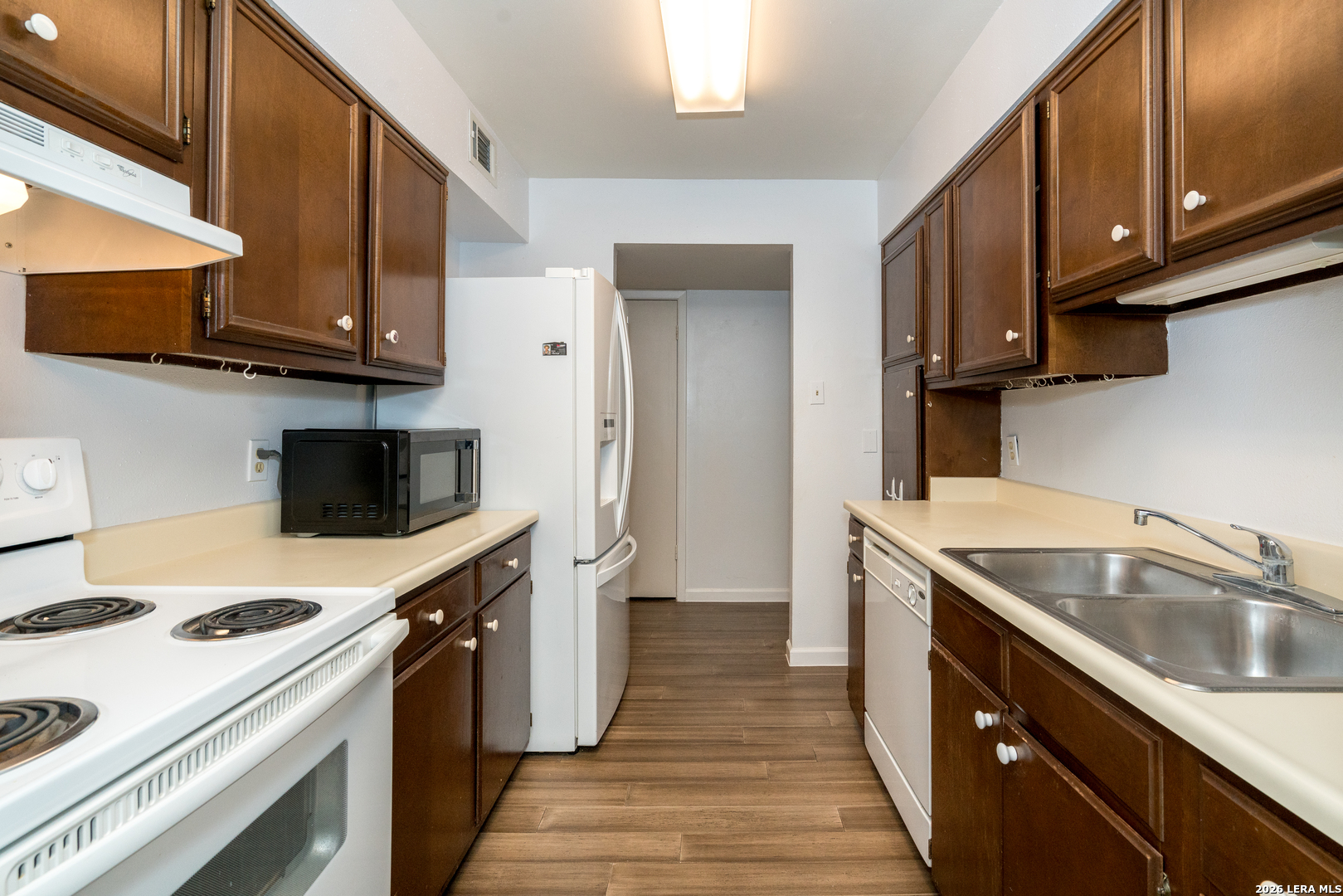 8702 Village San Antonio TX 78217