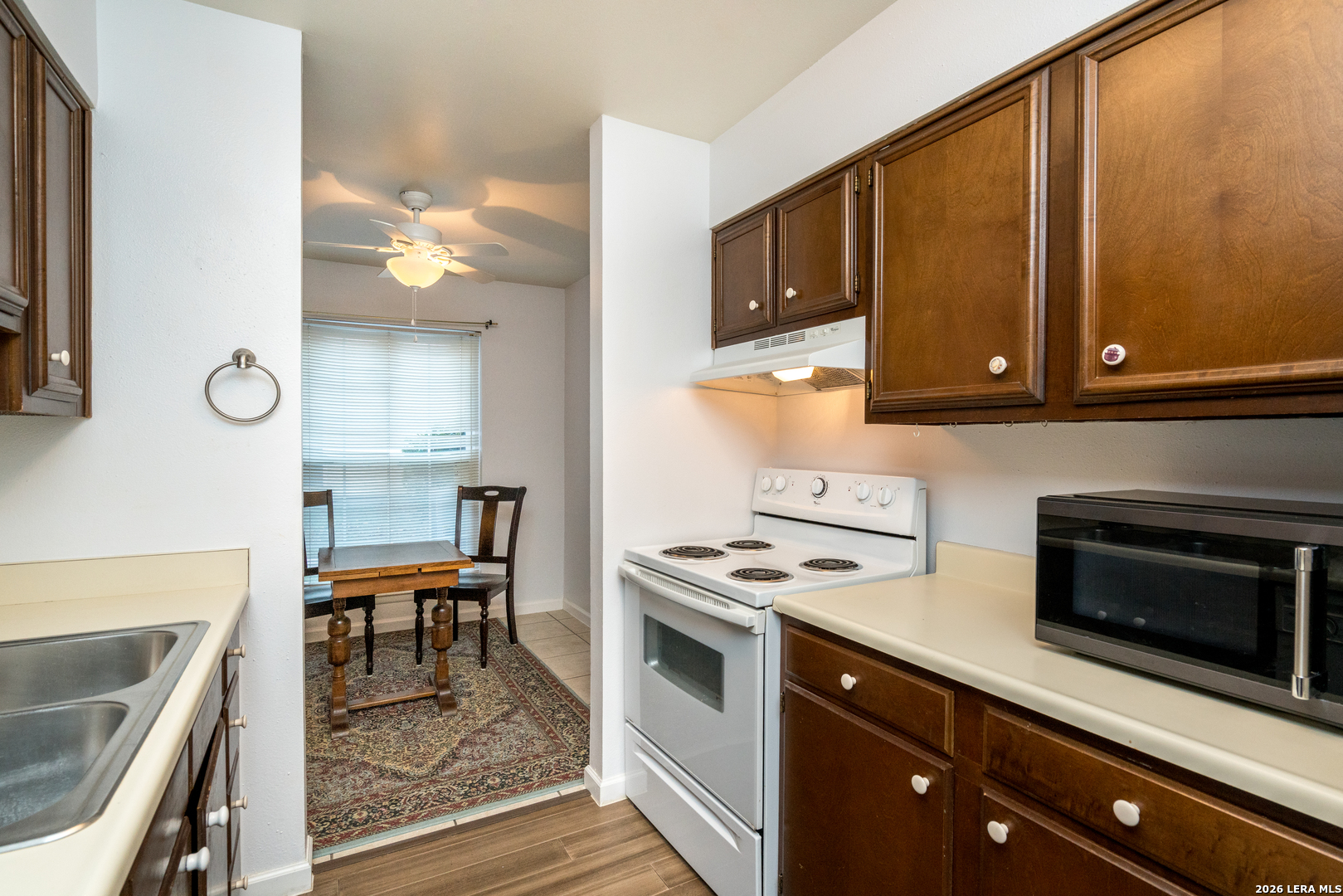 8702 Village San Antonio TX 78217