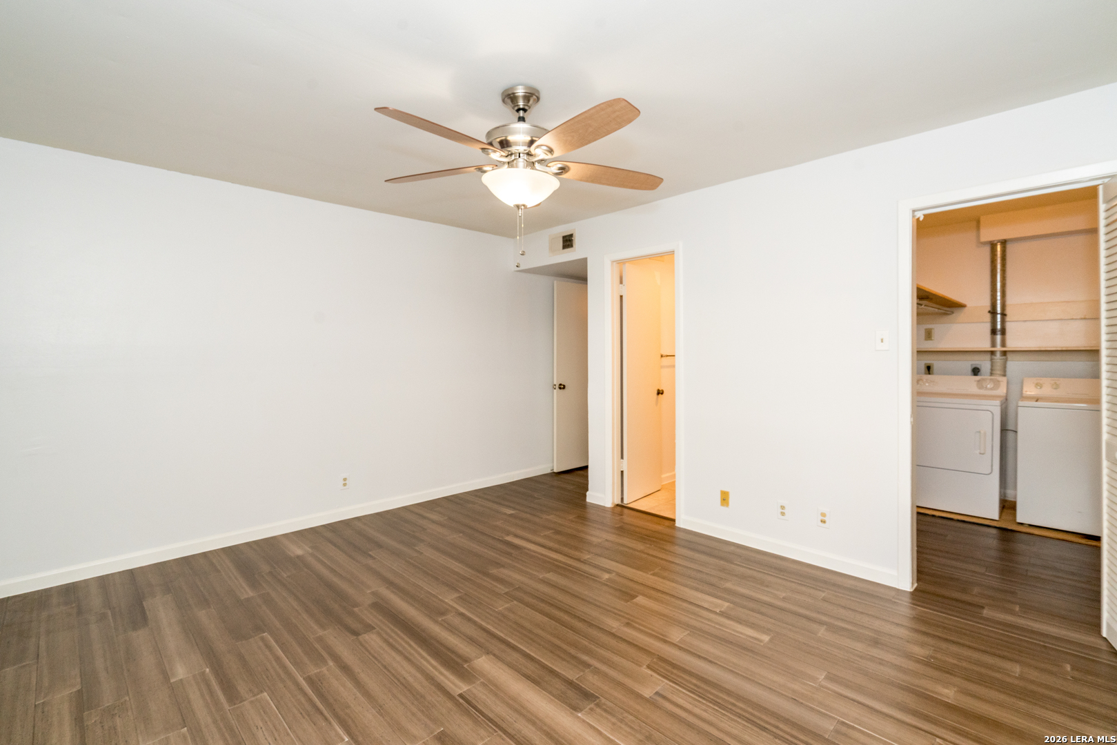 8702 Village San Antonio TX 78217