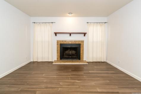 8702 Village San Antonio TX 78217