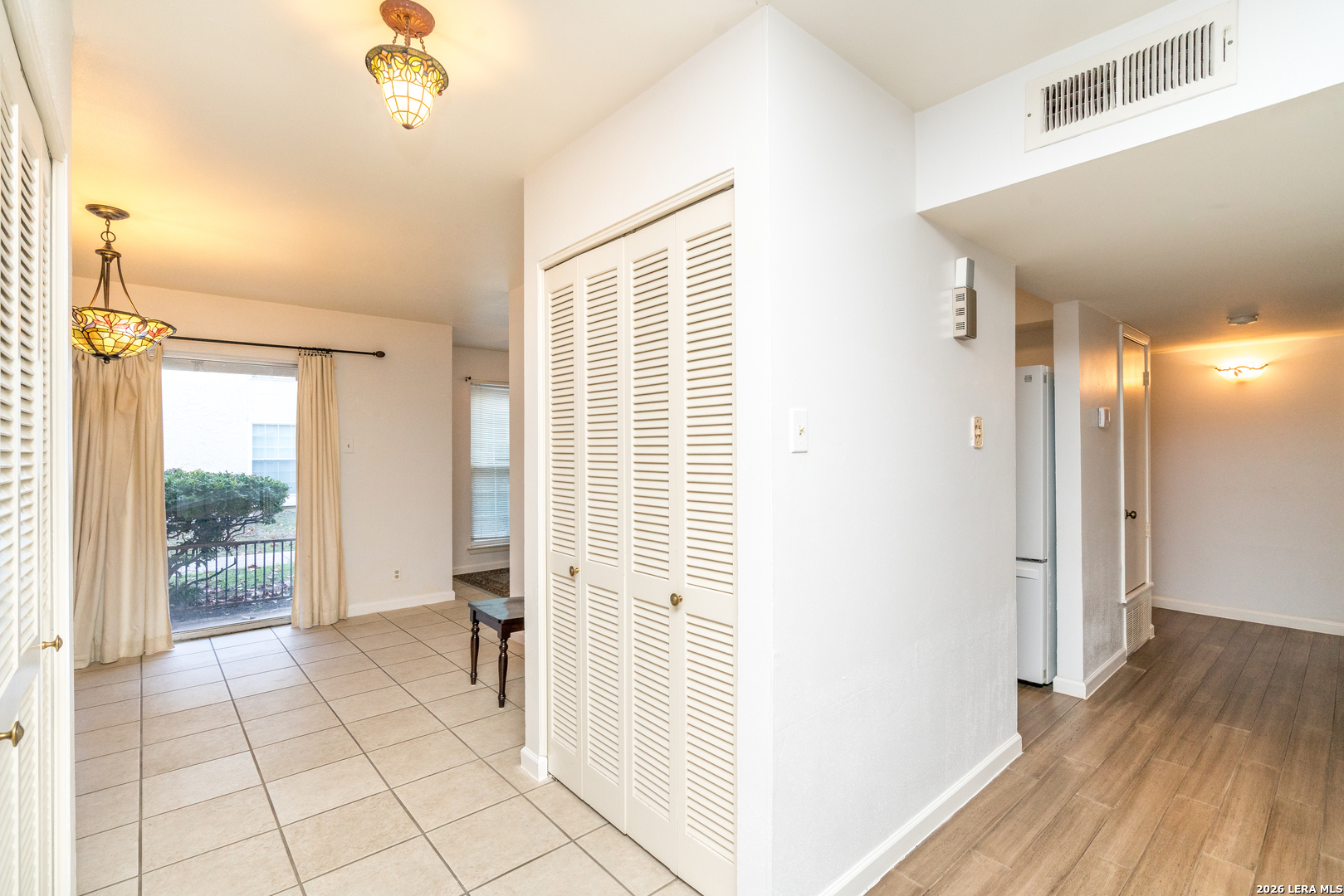 8702 Village San Antonio TX 78217
