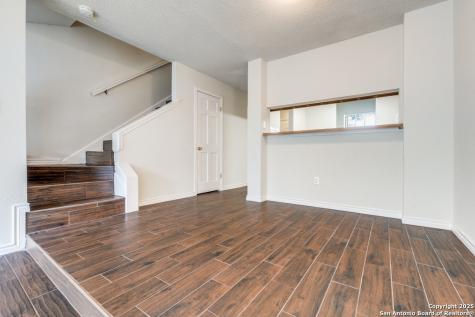 10254 Dover Ridge San Antonio TX 78250