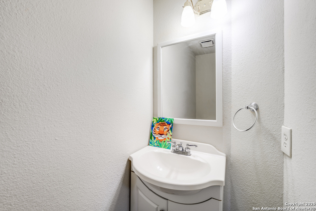 10254 Dover Ridge San Antonio TX 78250
