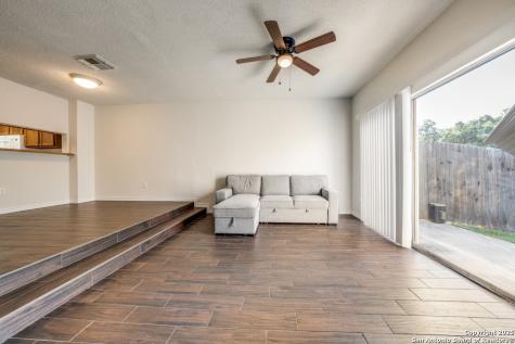 10254 Dover Ridge San Antonio TX 78250