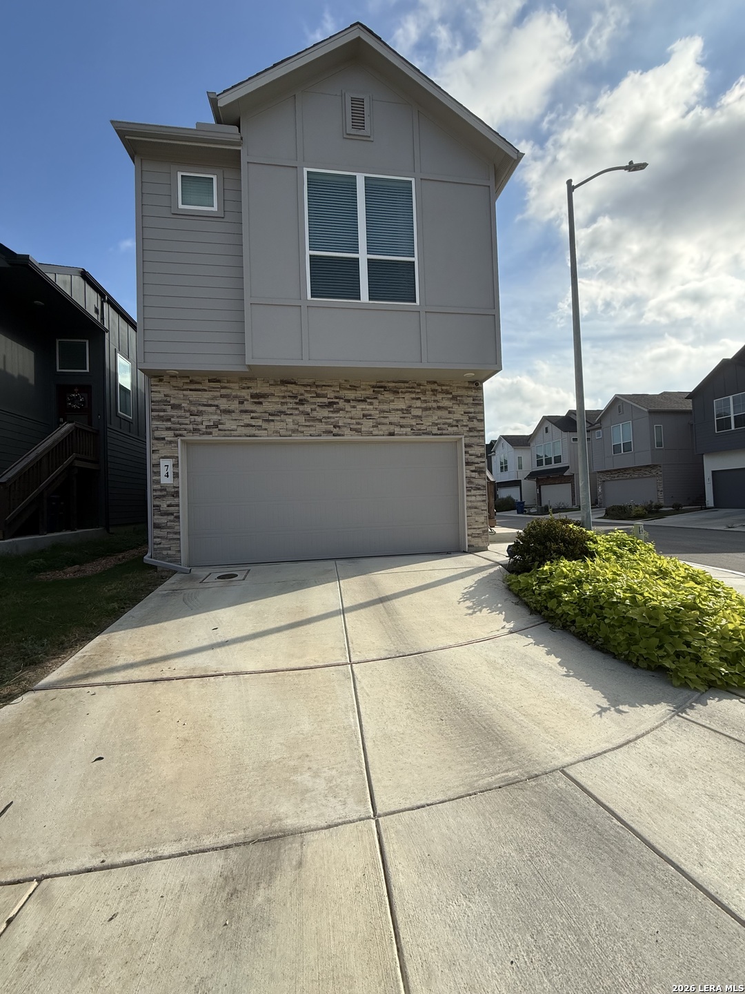 8851 Oakland Road San Antonio TX 78240