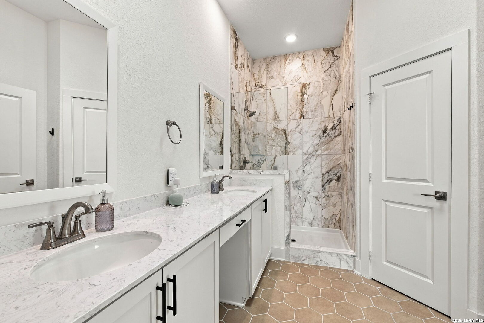 8851 Oakland Road San Antonio TX 78240