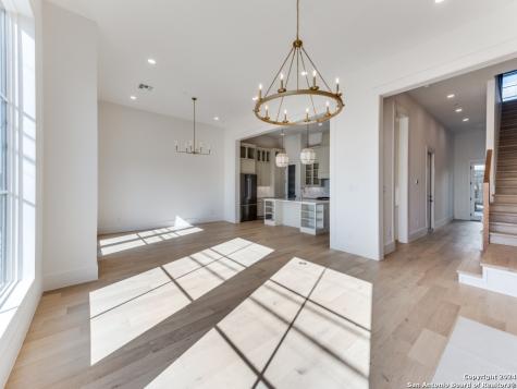 103 E Wildwood San Antonio TX 78212