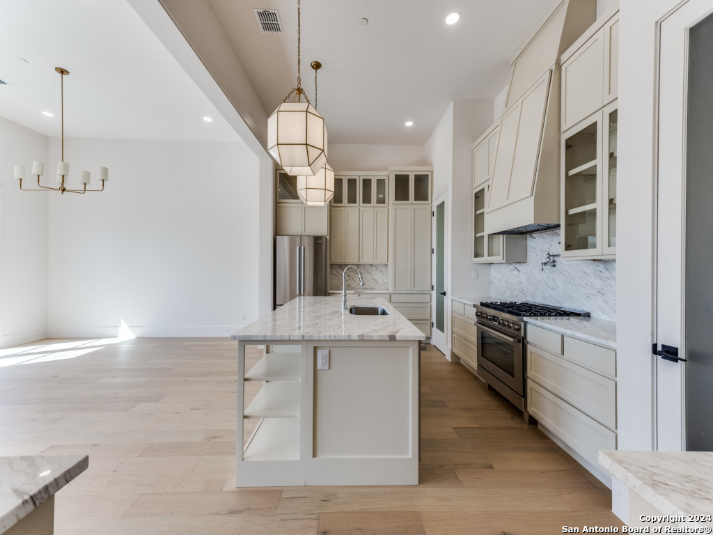 103 E Wildwood San Antonio TX 78212