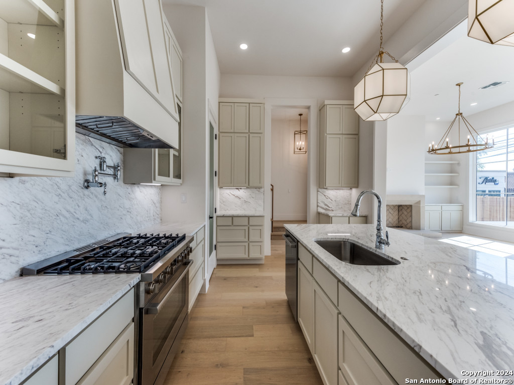 103 E Wildwood San Antonio TX 78212