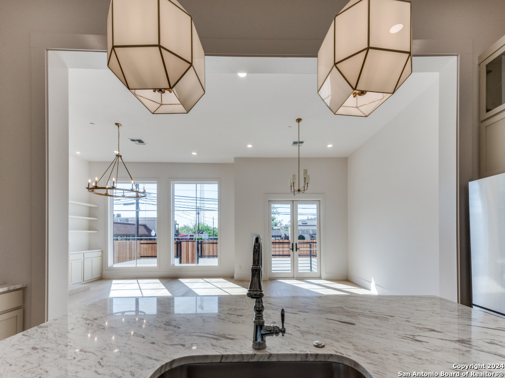 103 E Wildwood San Antonio TX 78212