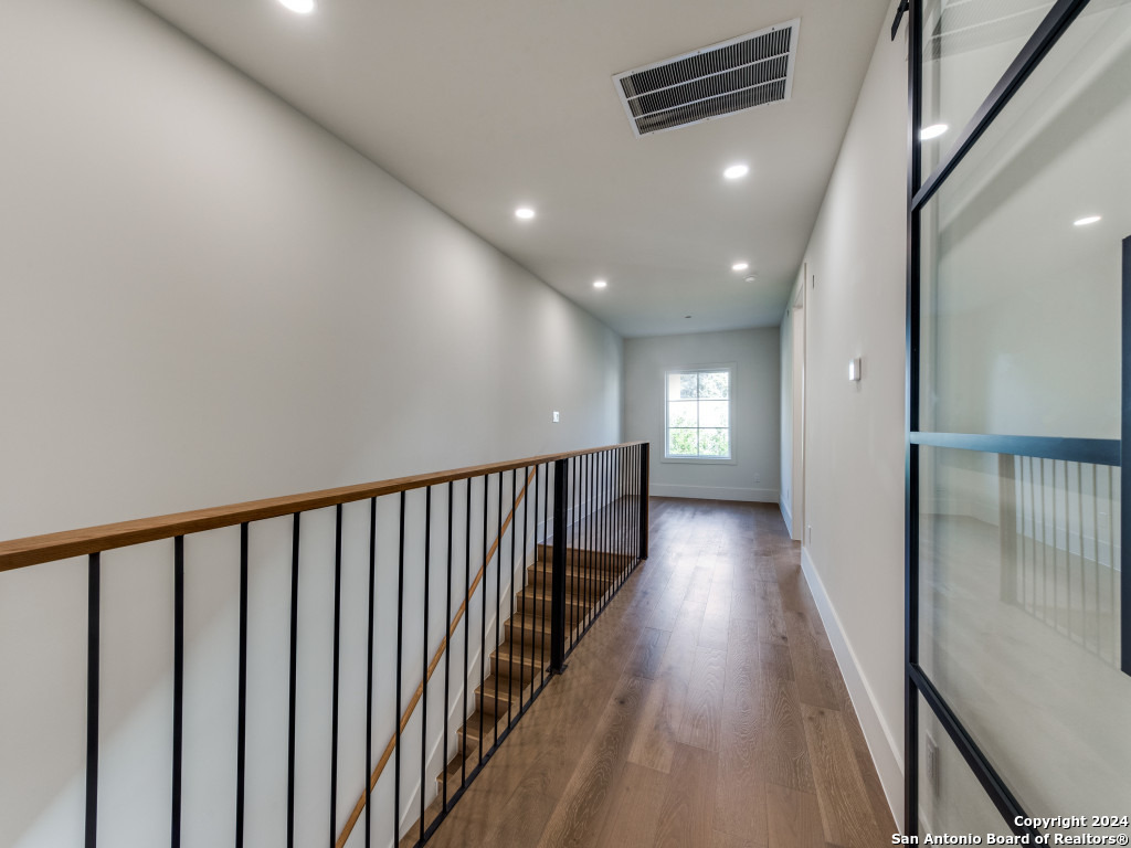 103 E Wildwood San Antonio TX 78212