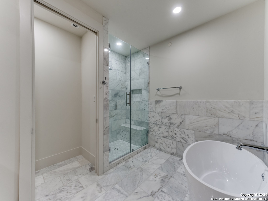 103 E Wildwood San Antonio TX 78212