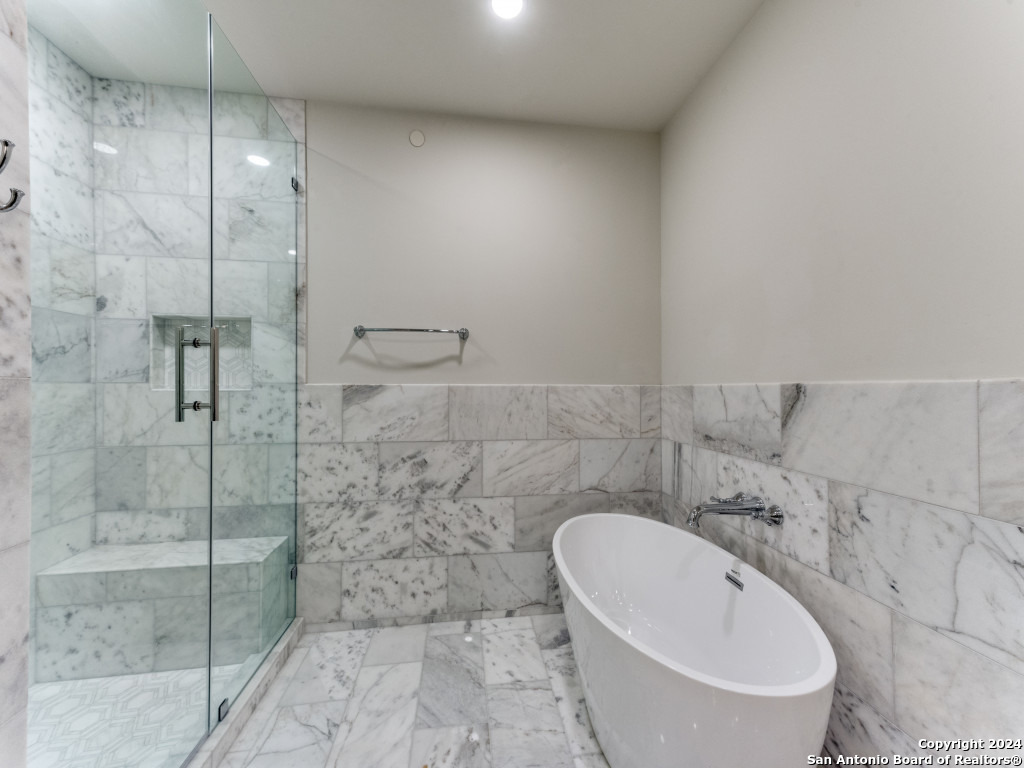 103 E Wildwood San Antonio TX 78212