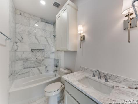 103 E Wildwood San Antonio TX 78212