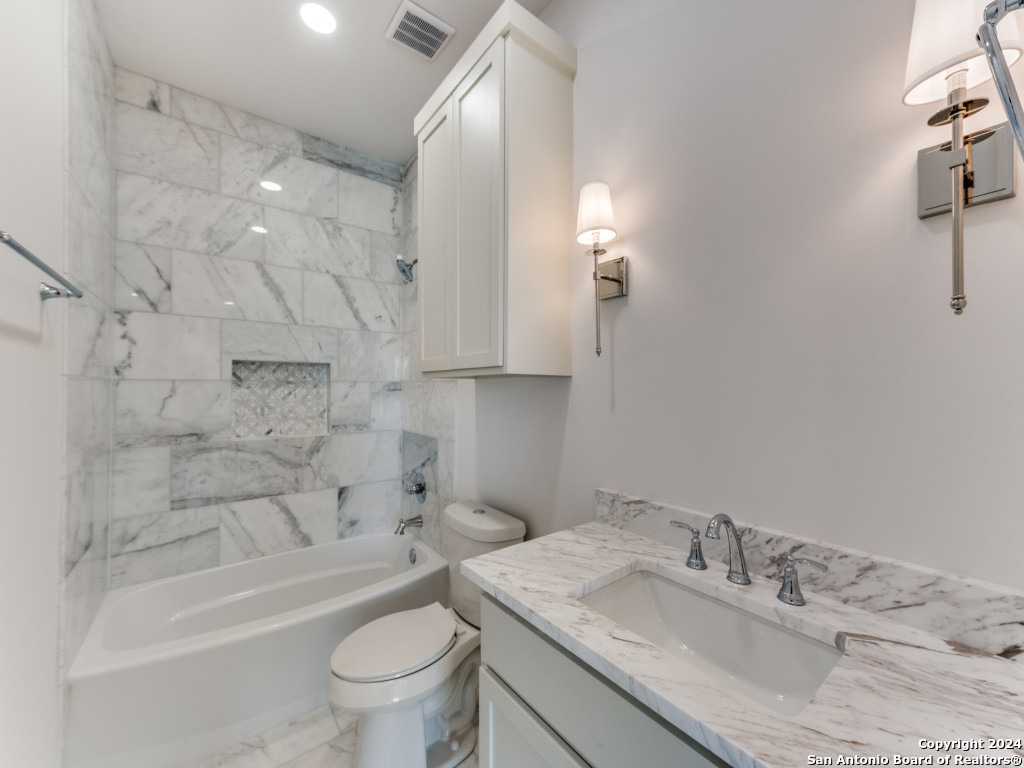 103 E Wildwood San Antonio TX 78212
