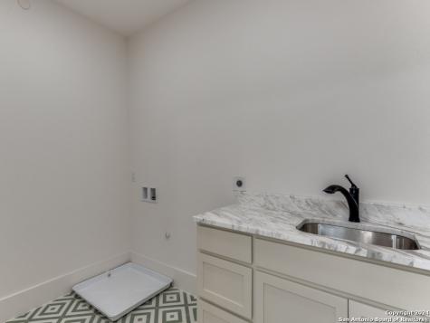 103 E Wildwood San Antonio TX 78212