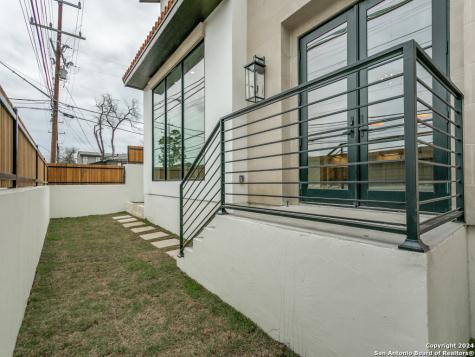 103 E Wildwood San Antonio TX 78212