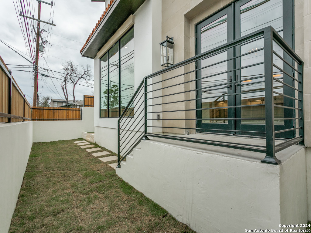 103 E Wildwood San Antonio TX 78212