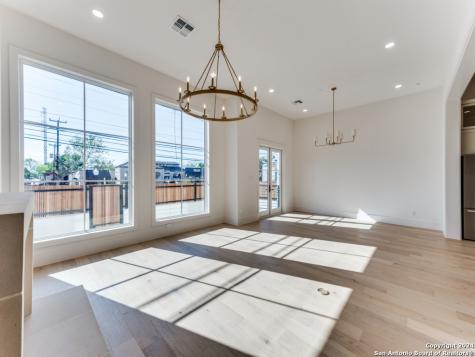 103 E Wildwood San Antonio TX 78212