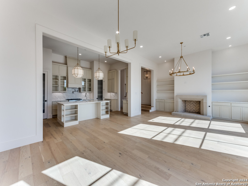 103 E Wildwood San Antonio TX 78212