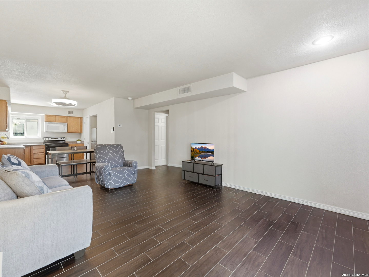 255 E Rampart Drive San Antonio TX 78216