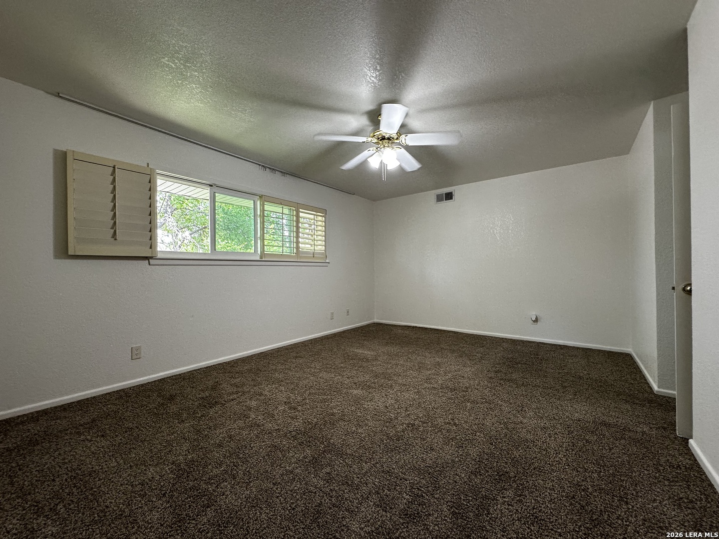 121 W Silver Sands San Antonio TX 78216