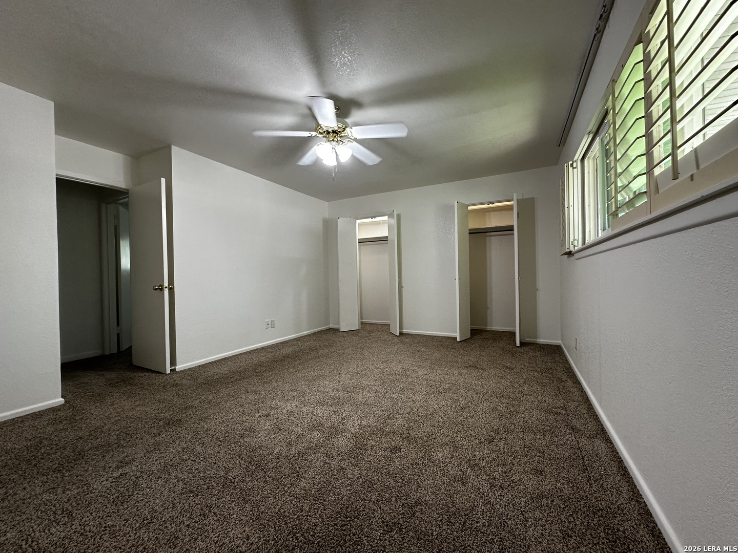 121 W Silver Sands San Antonio TX 78216