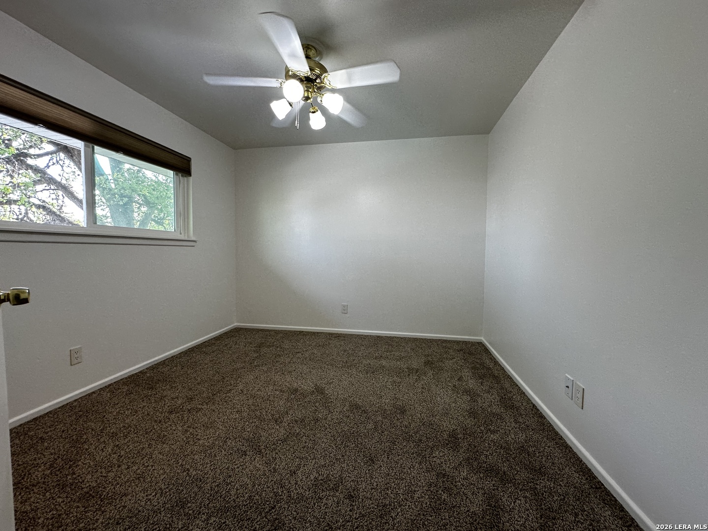 121 W Silver Sands San Antonio TX 78216