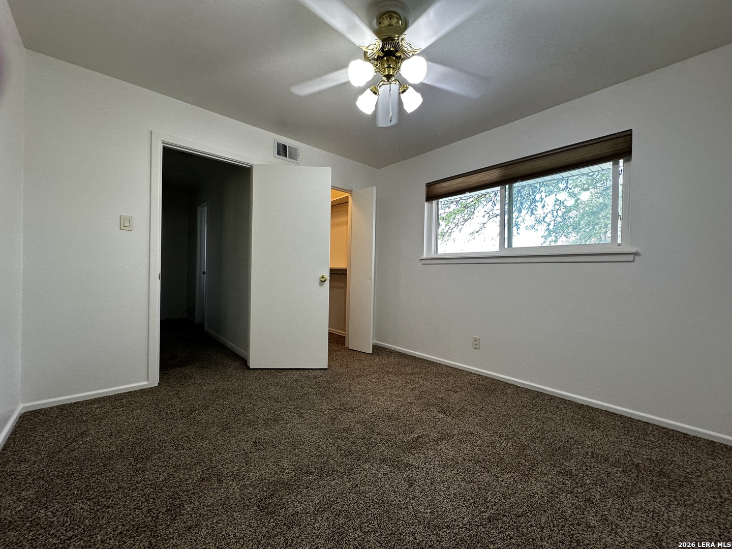 121 W Silver Sands San Antonio TX 78216