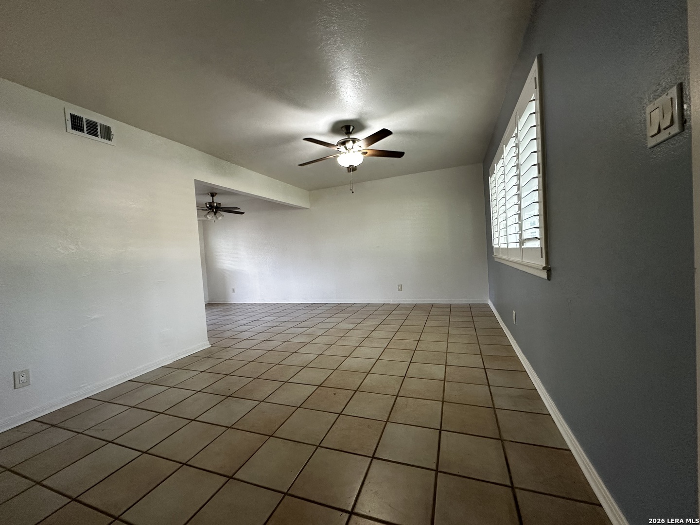 121 W Silver Sands San Antonio TX 78216