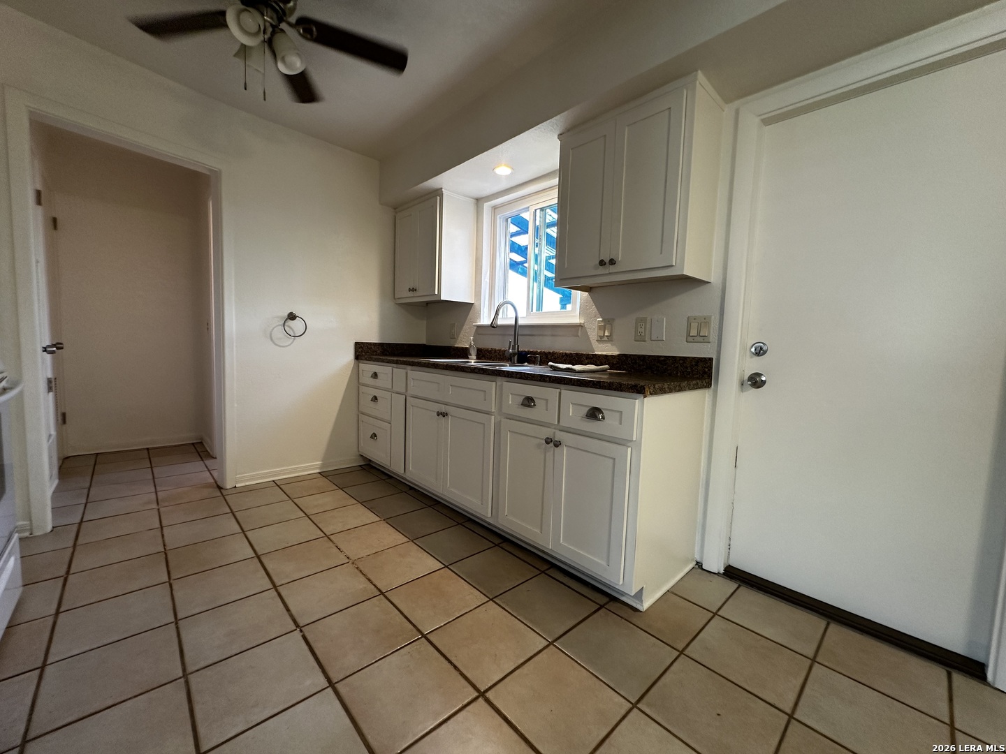 121 W Silver Sands San Antonio TX 78216