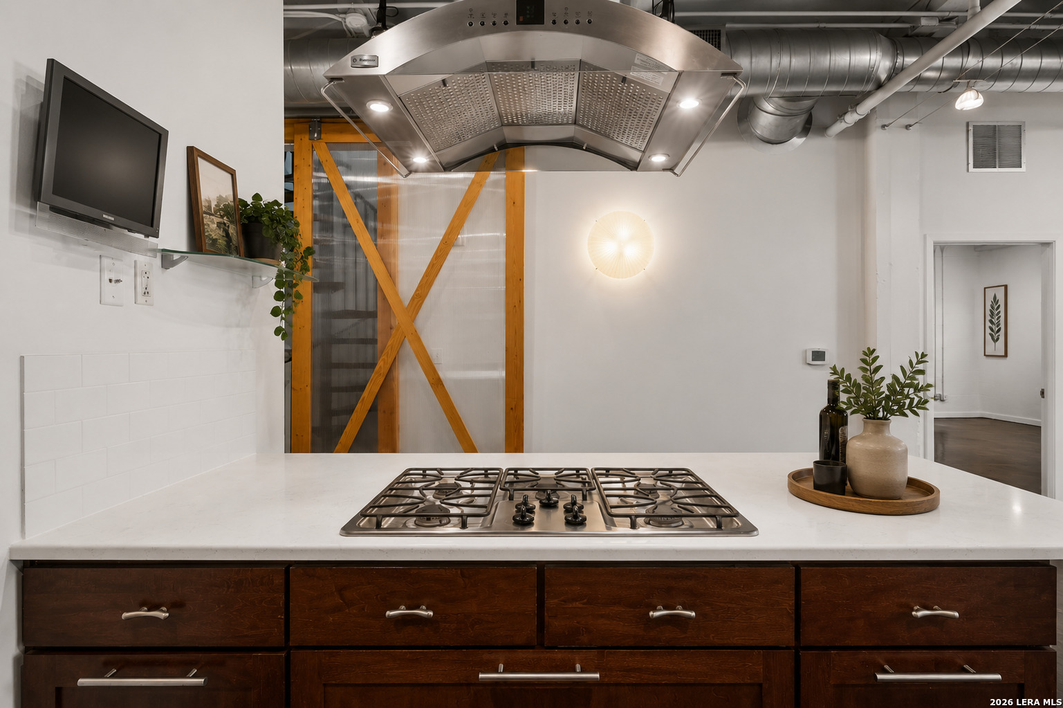 1339 S Flores San Antonio TX 78204