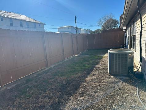 605 Oak Park Boerne TX 78006