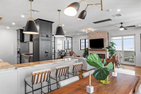 230 Dwyer San Antonio TX 78204