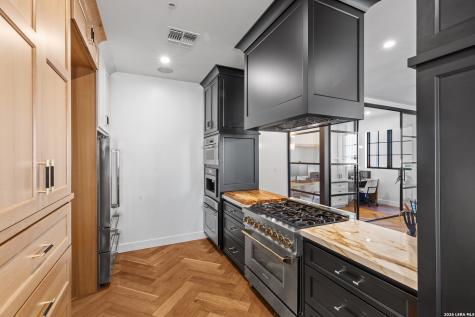 230 Dwyer San Antonio TX 78204