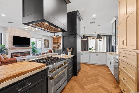 230 Dwyer San Antonio TX 78204