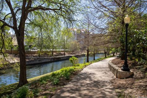 230 Dwyer San Antonio TX 78204